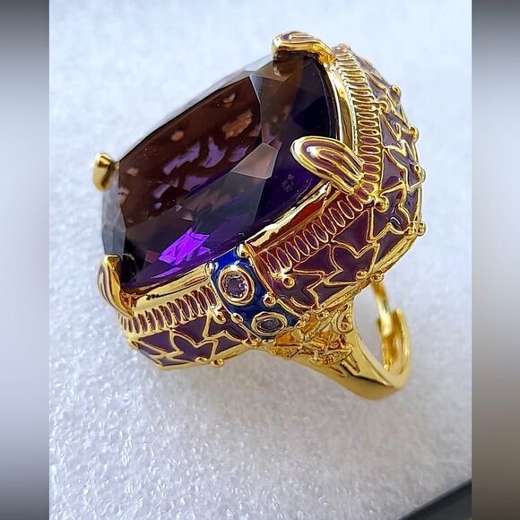 Vintage Inspired Large Amethyst Ring with Gold Detailing - Picture 7 of 14